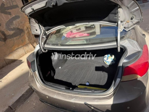 Hyundai Elantra MD 2012 Bronze Automatic Used for Sale in Banha - 9