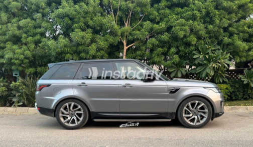 Land Rover Range Rover Sport 2020 Gray Automatic Used for Sale in Sheikh Zayed City - 2