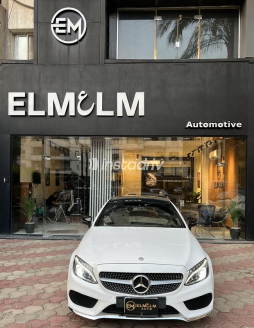 Mercedes C 180 2016 White Automatic Used for Sale in Cairo - 2