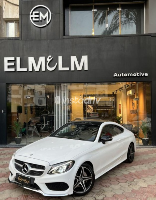 Mercedes C 180 2016 White Automatic Used for Sale in Cairo - 3