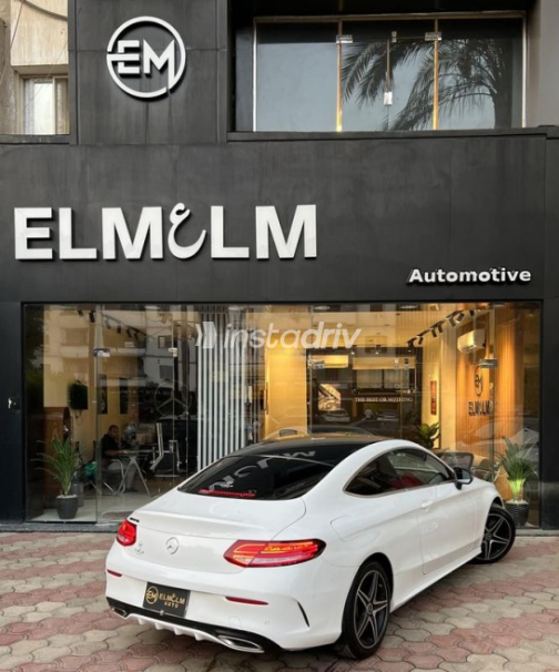 Mercedes C 180 2016 White Automatic Used for Sale in Cairo - 4