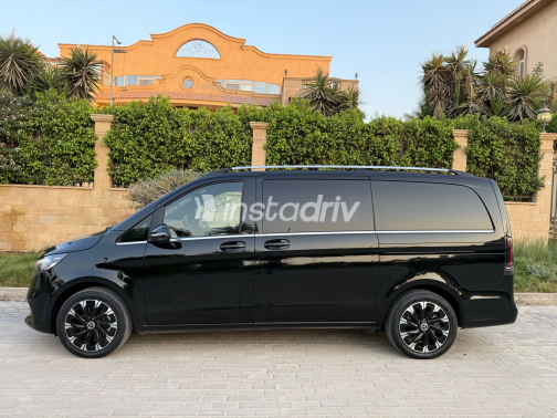 Mercedes 300 2026 Black Automatic Used for Sale in Greater Cairo ( Cairo + Giza) - 6