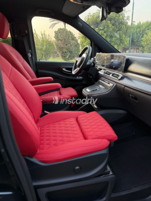 Mercedes 300 2026 Black Automatic Used for Sale in Greater Cairo ( Cairo + Giza) - 9