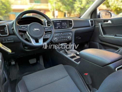 Kia Sportage 2022 Silver Automatic Used for Sale in Nasr city - 4