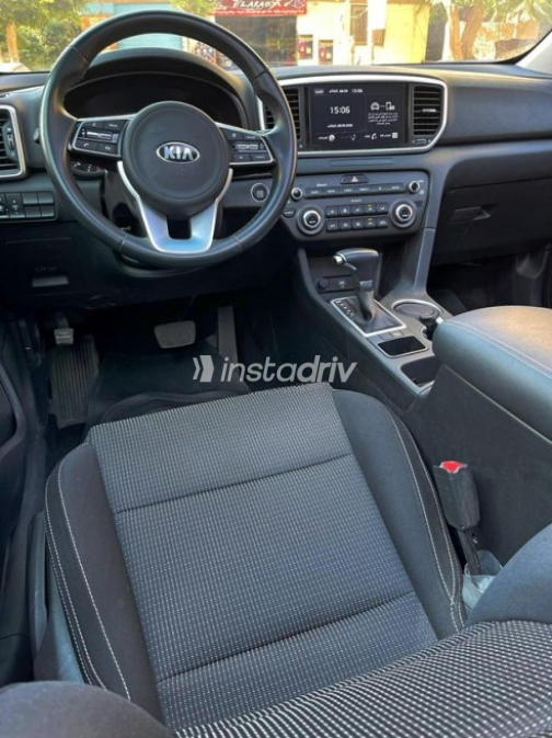 Kia Sportage 2022 Silver Automatic Used for Sale in Nasr city - 5