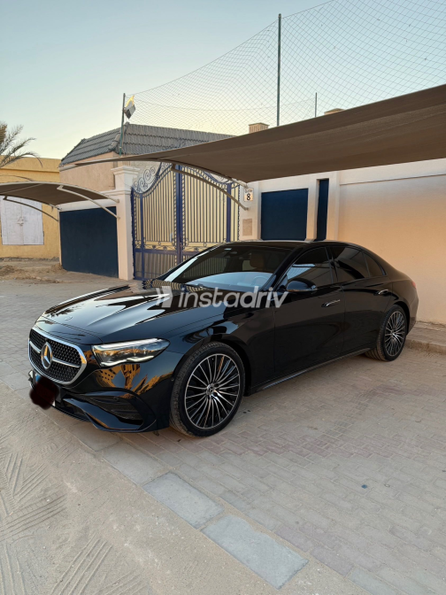 Mercedes E 200 2024 Black Automatic Used for Sale in Greater Cairo ( Cairo + Giza) - 6