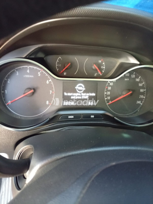 Opel Crossland 2021 White Automatic Used for Sale in Greater Cairo ( Cairo + Giza) - 3