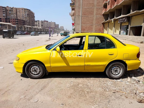 Hyundai Accent 2000 Yellow Automatic Used for Sale in Giza - 6