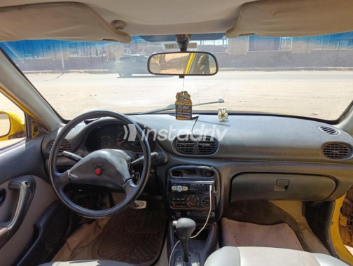 Hyundai Accent 2000 Yellow Automatic Used for Sale in Giza - 8
