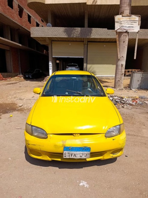Hyundai Accent 2000 Yellow Automatic Used for Sale in Giza - 10