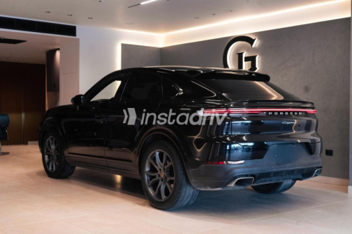 Porsche Cayenne 2024 Black Automatic Used for Sale in Cairo - 2