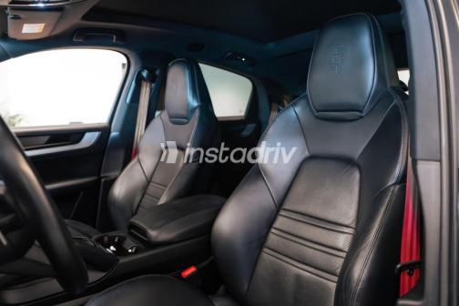 Porsche Cayenne 2024 Black Automatic Used for Sale in Cairo - 4