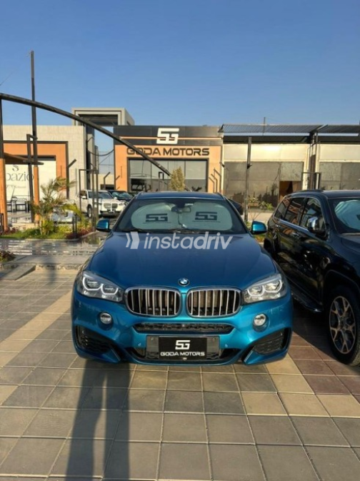 بي ام دبليو X6 2019 أزرق غامق أوتوماتيك مستعملة للبيع في القاهرة - 1