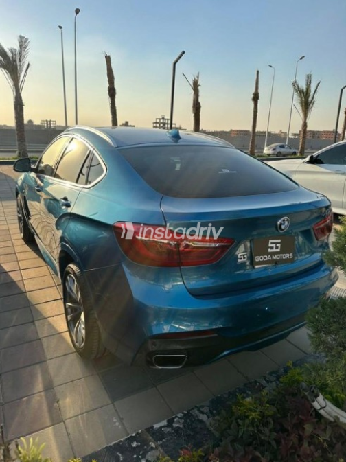 بي ام دبليو X6 2019 أزرق غامق أوتوماتيك مستعملة للبيع في القاهرة - 8