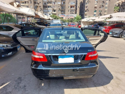 Mercedes E 250 2012 Black Automatic Used for Sale in Nasr city - 1
