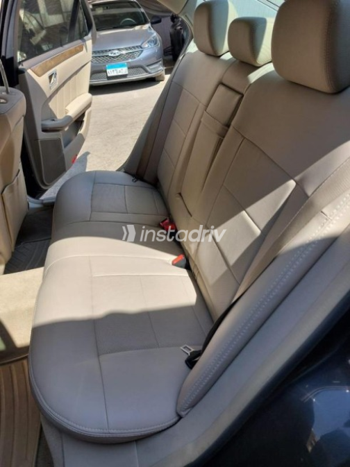 Mercedes E 250 2012 Black Automatic Used for Sale in Nasr city - 5