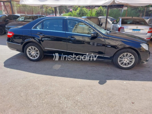 Mercedes E 250 2012 Black Automatic Used for Sale in Nasr city - 6