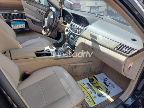 Mercedes E 250 2012 Black Automatic Used for Sale in Nasr city - 8