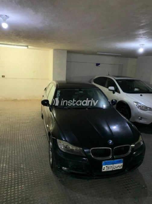 BMW 318 2009 Black Automatic Used for Sale in Alexandria - 4