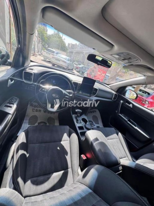 Kia Sportage 2020 Dark Blue Automatic Used for Sale in Nasr city - 3