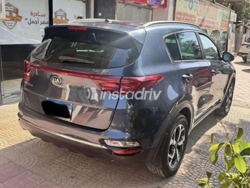 Kia Sportage 2020 Dark Blue Automatic Used for Sale in Nasr city - 9