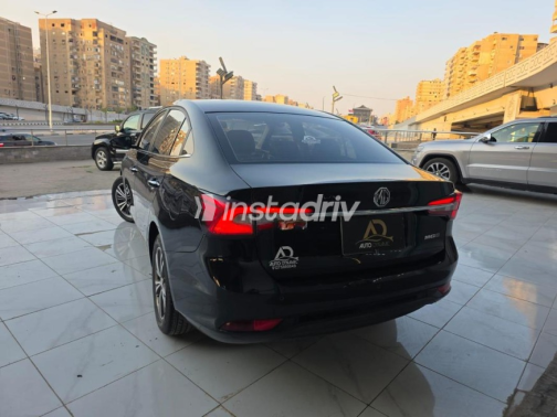 ام جى 5 2022 أسود أوتوماتيك مستعملة للبيع في مدينة نصر - 4