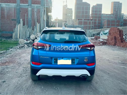 Hyundai Tucson 2017 Blue Automatic Used for Sale in Greater Cairo ( Cairo + Giza) - 3
