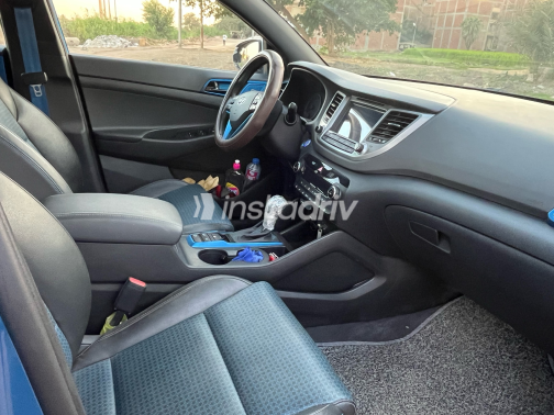 Hyundai Tucson 2017 Blue Automatic Used for Sale in Greater Cairo ( Cairo + Giza) - 9