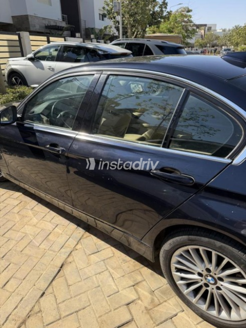 BMW 320 2015 Blue Automatic Used for Sale in Cairo - 3