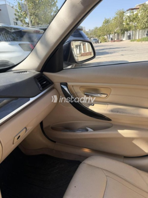 BMW 320 2015 Blue Automatic Used for Sale in Cairo - 5