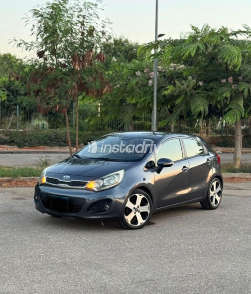 Kia Rio 2015 Gray Automatic Used for Sale in Greater Cairo ( Cairo + Giza) - 5