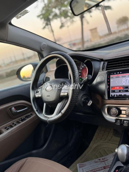 Kia Rio 2015 Gray Automatic Used for Sale in Greater Cairo ( Cairo + Giza) - 8