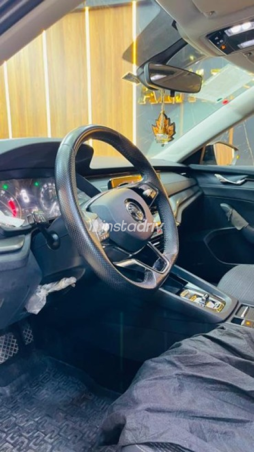 Skoda Octavia 2021 Gray Automatic Used for Sale in Nasr city - 3