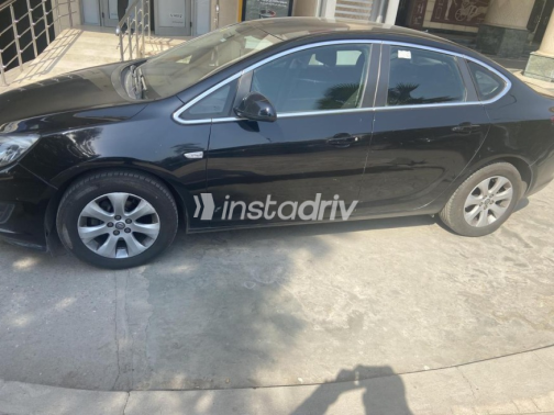 Opel Astra 2020 Black Automatic Used for Sale in Maadi - 3
