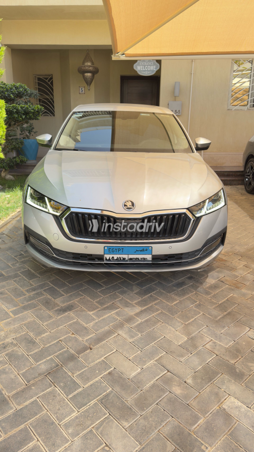 Skoda Octavia 2021 Silver Automatic Used for Sale in Greater Cairo ( Cairo + Giza) - 5