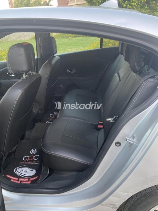 Renault Fluence 2016 Silver Automatic Used for Sale in Cairo - 5