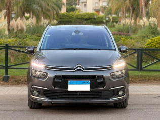 Citroën C4 Grand Picasso 2019 Gray Automatic Used for Sale in Maadi