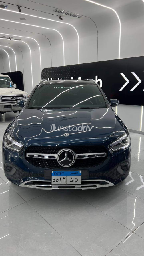 Mercedes GLA 200 2021 White Automatic Used for Sale in Greater Cairo ( Cairo + Giza) - 2