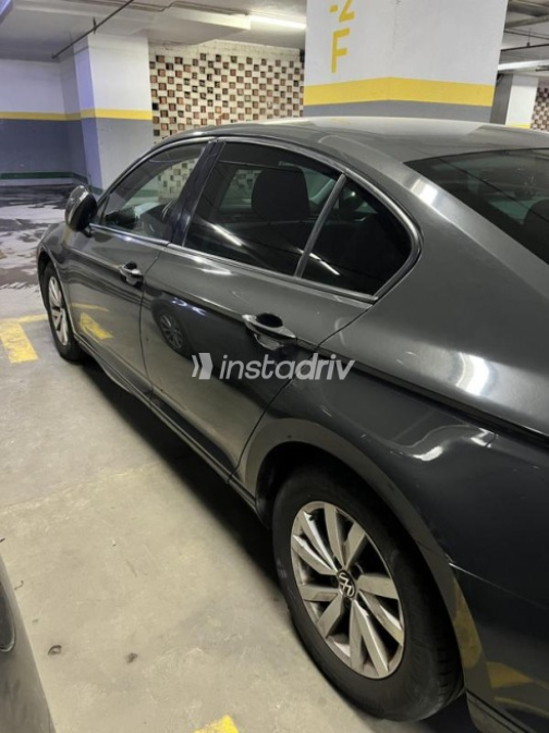 Volkswagen Passat 2021 Petroleum Automatic Used for Sale in Cairo - 7