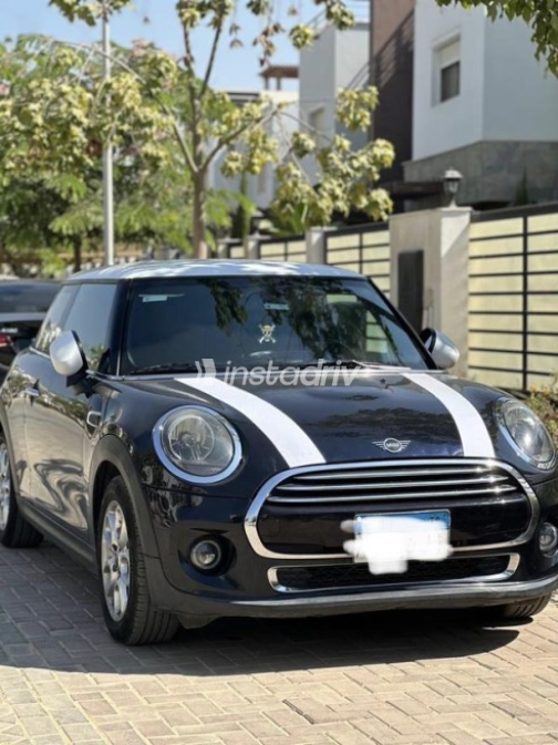 Mini Cooper 2021 Dark Blue Automatic Used for Sale in Cairo - 1