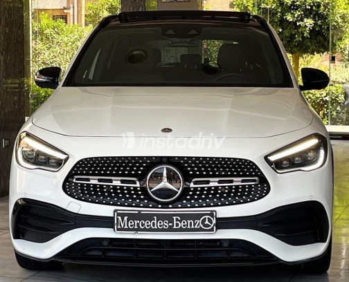 Mercedes GLA 200 2022 White Automatic Used for Sale in Greater Cairo ( Cairo + Giza) - 2