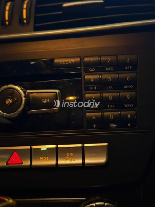 Mercedes C 250 2012 Silver Automatic Used for Sale in Alexandria - 2