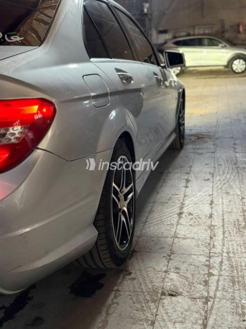 Mercedes C 250 2012 Silver Automatic Used for Sale in Alexandria - 4