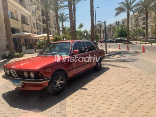 بي ام دبليو 318 1981 أحمر غامق يدوي مستعملة للبيع في القاهرة الكبرى ( القاهرة - الجيزة) - 2