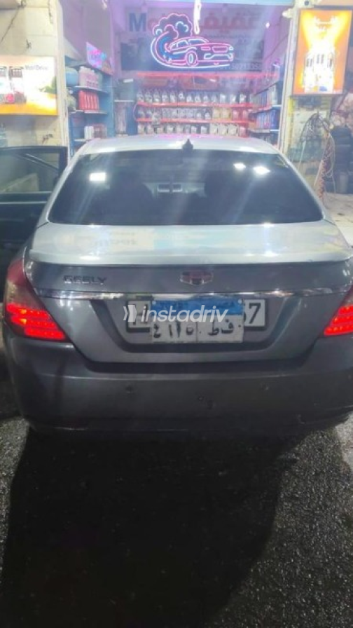 Geely Emgrand 7 2014 Dark Gray Manual Used for Sale in Cairo - 3
