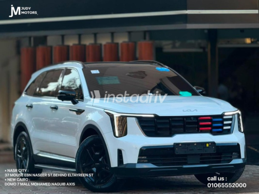 Kia Sorento 2024 White Automatic Used for Sale in Nasr city - 2