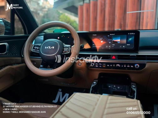 Kia Sorento 2024 White Automatic Used for Sale in Nasr city - 7