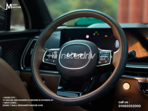 Kia Sorento 2024 White Automatic Used for Sale in Nasr city - 9