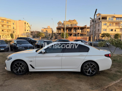 BMW 530 2022 White Automatic Used for Sale in Sheikh Zayed City - 6