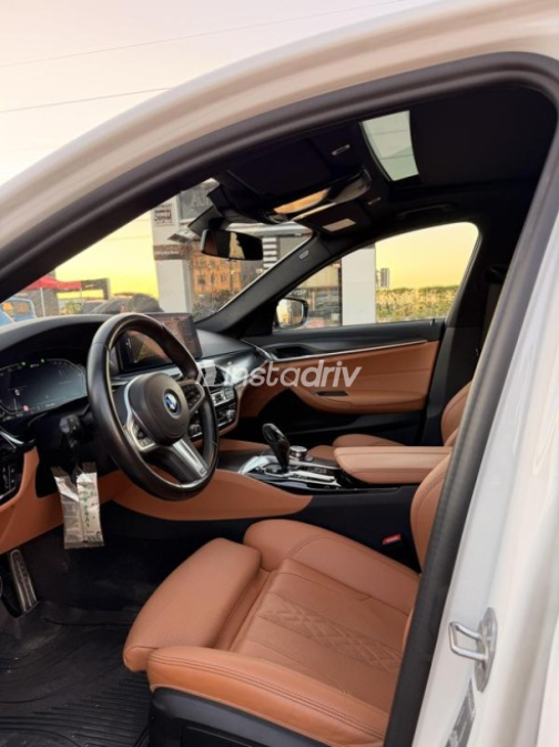 BMW 530 2022 White Automatic Used for Sale in Sheikh Zayed City - 8